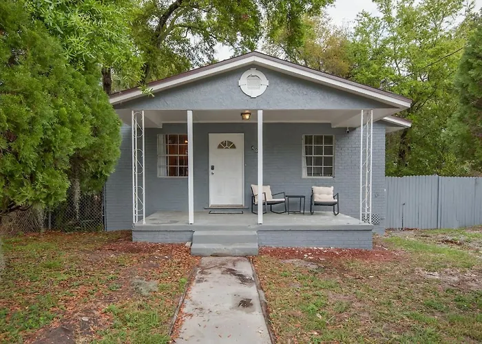 **Tampa Urban Convenience **